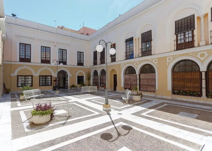 Semi-industrial Palacio Castilla Apartment *